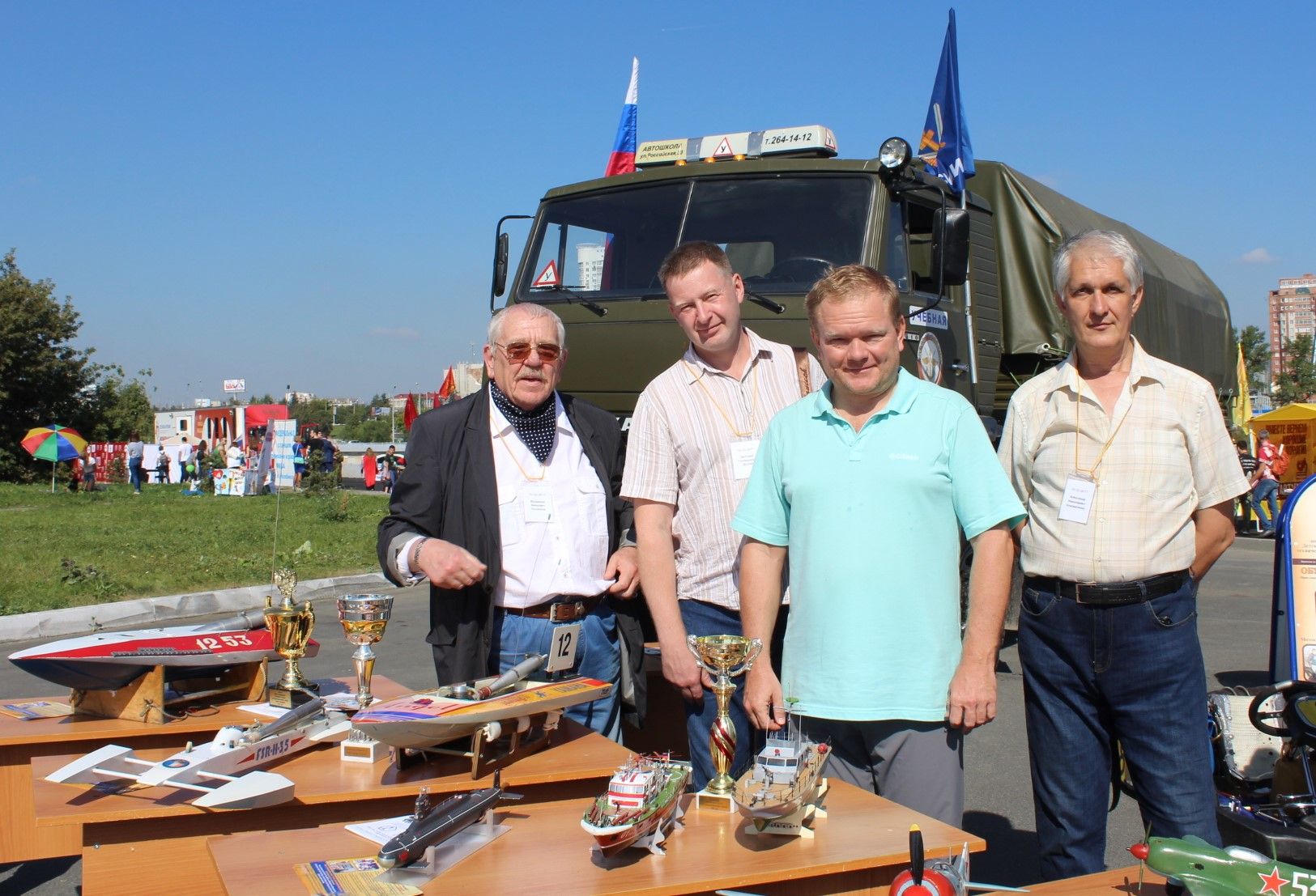 Педагоги ДЮТТ стали участниками выставки спортивной и военной техники на Общественно-политическом вернисаже в Челябинске