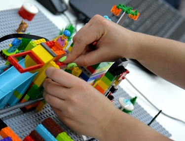 Инженерами – становятся! В «Кванториуме» прошёл региональный этап FIRST LEGO League Explore