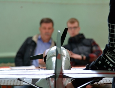 Смотрим в небо! В Южноуральске прошли Областные авиамодельные соревнования