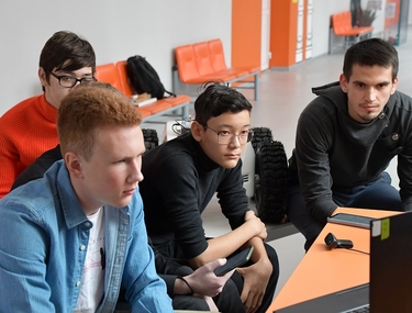 В Челябинске разработали плавучую платформу для сбора мусора