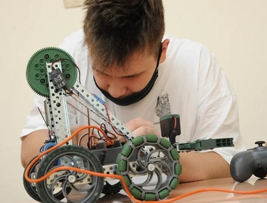 «Путь к успеху»: юные робототехники «Кванториума» заняли призовые места в многопрофильной олимпиаде