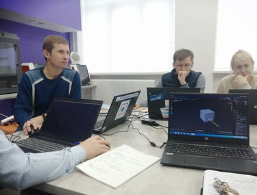 Учителя Челябинской области научились работать на 3D принтерах и лазерных станках