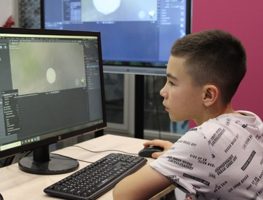 Первые шаги в цифровой разработке: школьники Сатки изучили основы Blender и блочной логики
