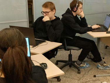 В «IT-кубе» Сатки подвели итоги конкурса по программированию «AI-Батл»