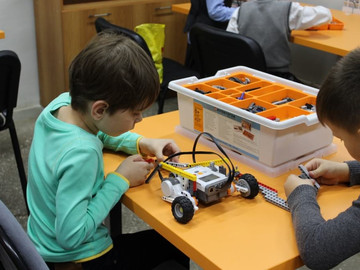 Соревнования по робототехнике между школами
