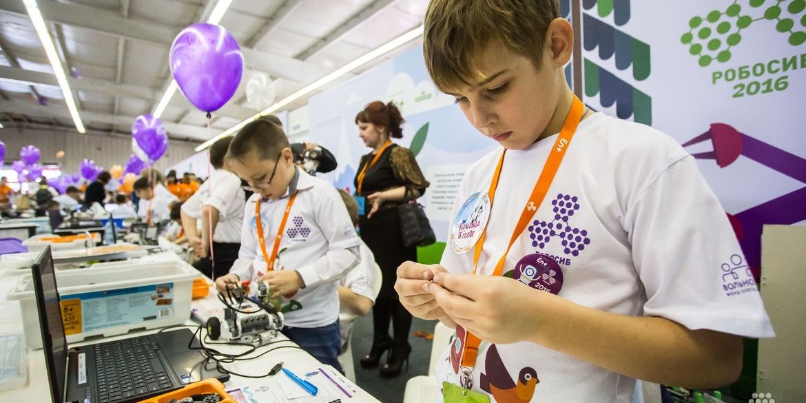 Открыта регистрация команд на главный сибирский фестиваль робототехники «РобоСиб-2017»!