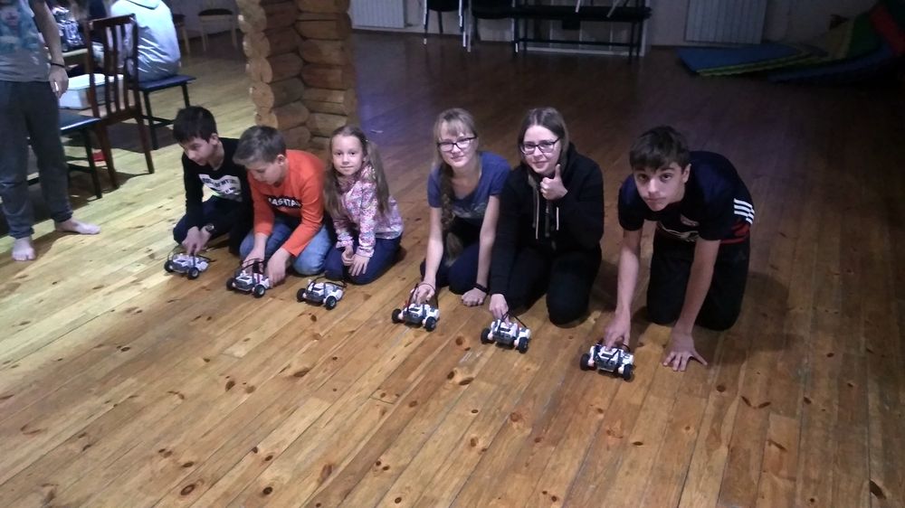 Робототехника на каникулах. Школьники собрали своего первого робота в горах