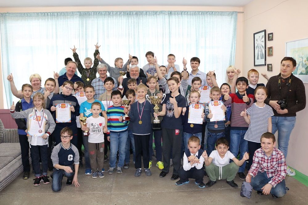 В Магнитогорске состоялись традиционные соревнования судомоделистов-школьников