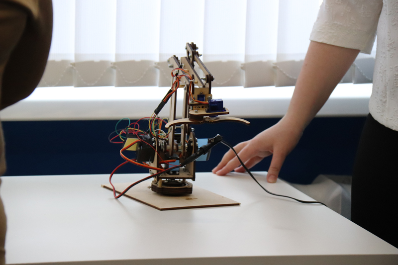 Конструировать роботов и собирать самолеты сможет каждый южноуральский школьник